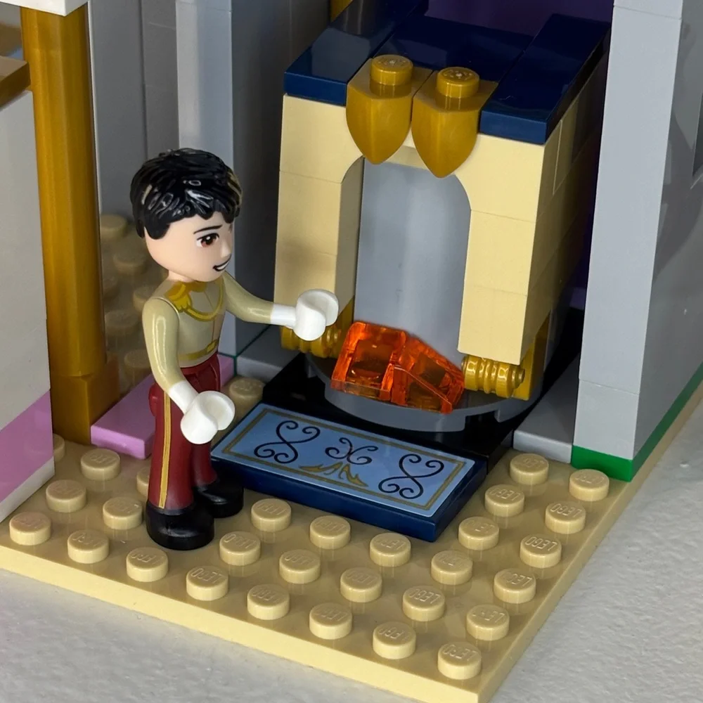 Lego Set 41154 - Cinderella’s Dream Castle - Picture 7 of 14